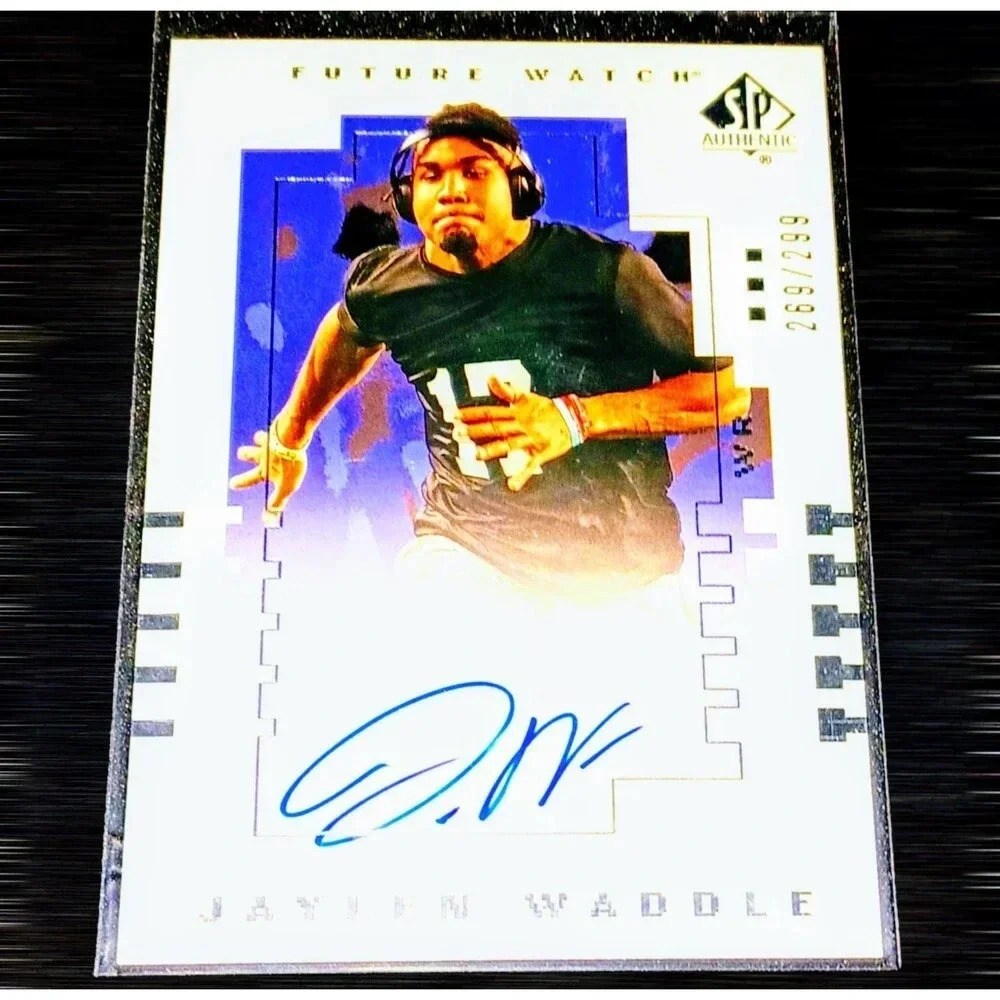 2021 Goodwin Champions Jaylen Waddle SP Authentic (On-Card) Auto 00T-JW 269/299